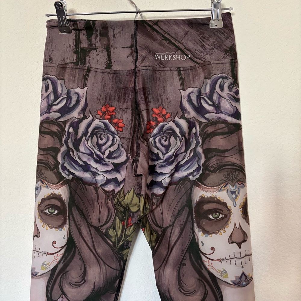 Eagle Rock Werkshop Size M Compression Dark Sugar Skull Face Triathlon - Picture 6 of 8